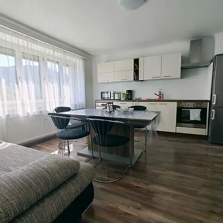 Апартаменты Eisenerzer Apartmenthaus Айзенэрц